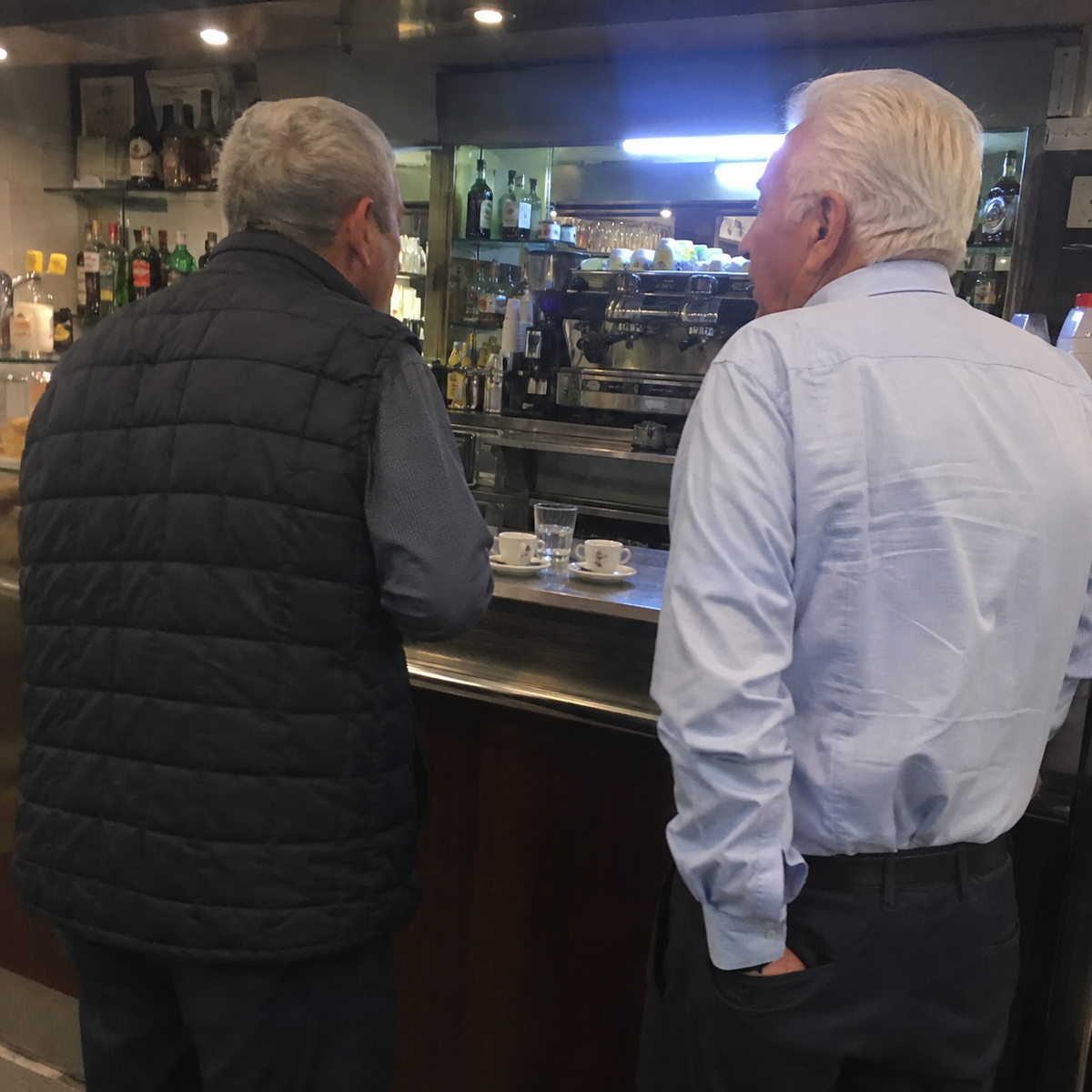Il caffè dopo il lavoro. Una cosa da niente, per tre anni impossibile.